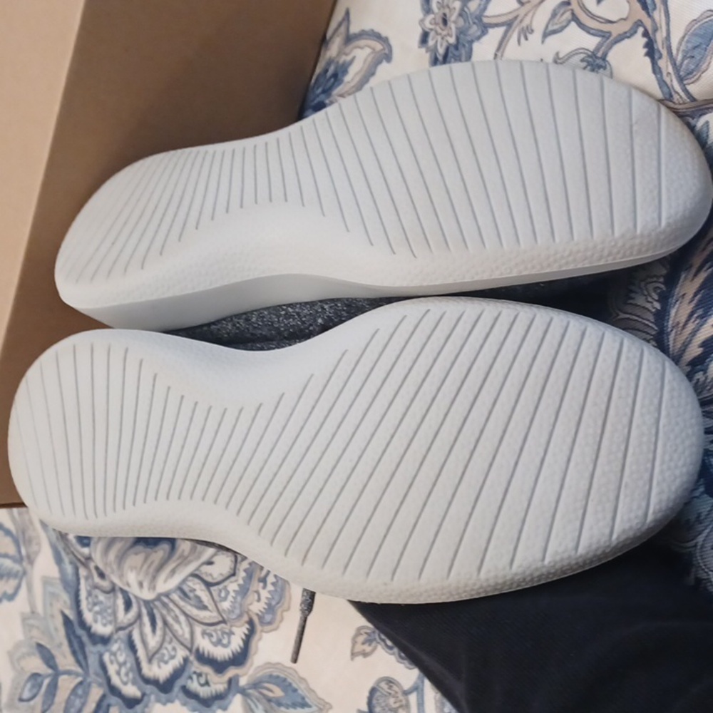 New Allbirds Womens Dark Gray Knit Washable Sneakers SZ 10 - Picture 9 of 11